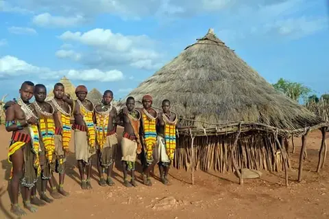 Hamer Ooni / የሐመር ቤት