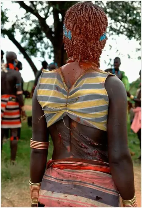 Hamern Maanana uukulin bhulenka  kon qandhayno / የሐመር ሴቶች በዝላይ ጊዜ ሲገረፉ